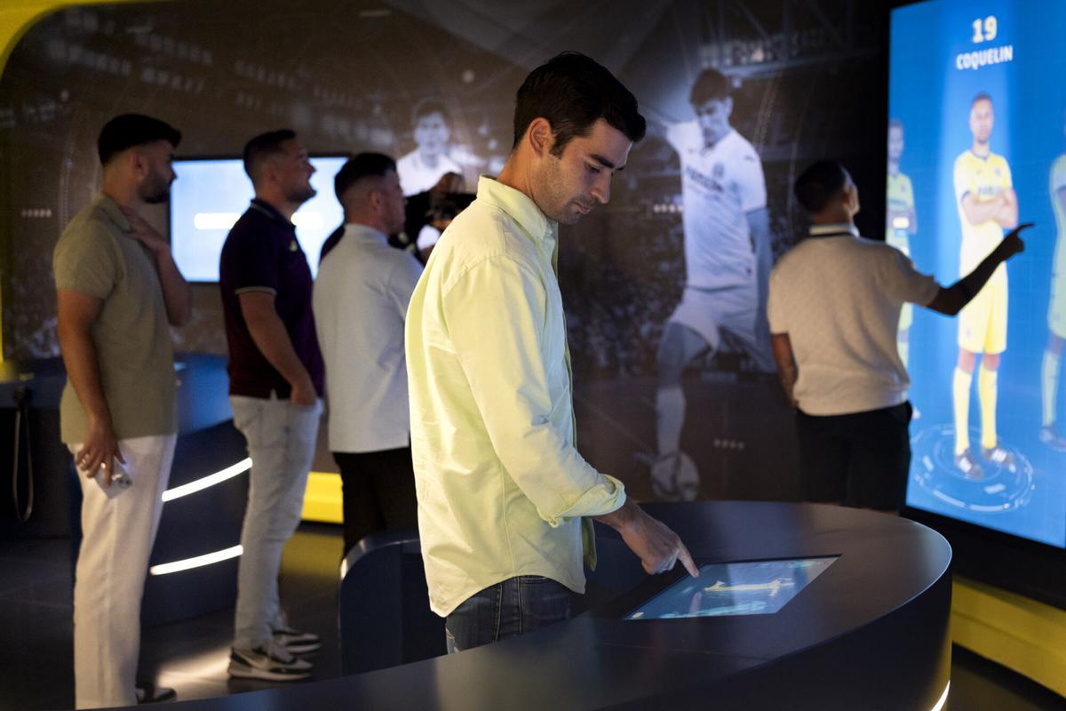 JORNADAS DE DESPEDIDA DE LA TEMPORA DEL SUBMARINO. VISITA DE JUGADORES Y TECNICOS. FUTBOL. ESTADIO DE LA CERAMICA. MUSEO INMERSION VILLARREAL