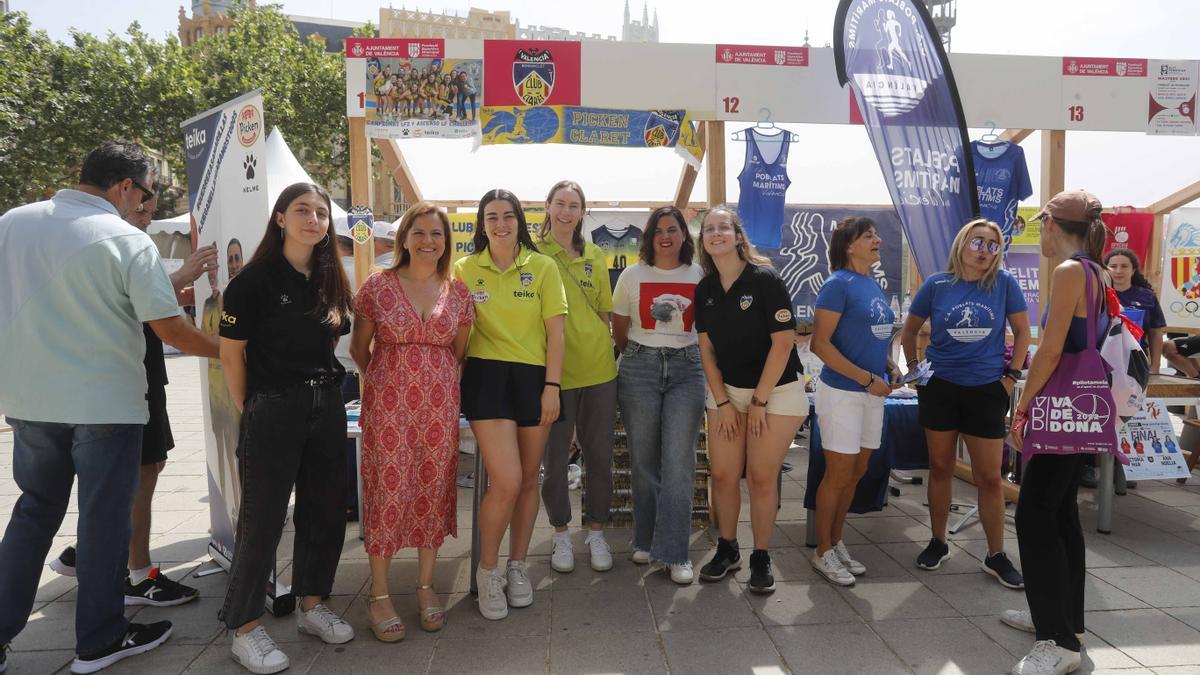 Festa de l'Esport Femení en la plaza del Ayuntmiento