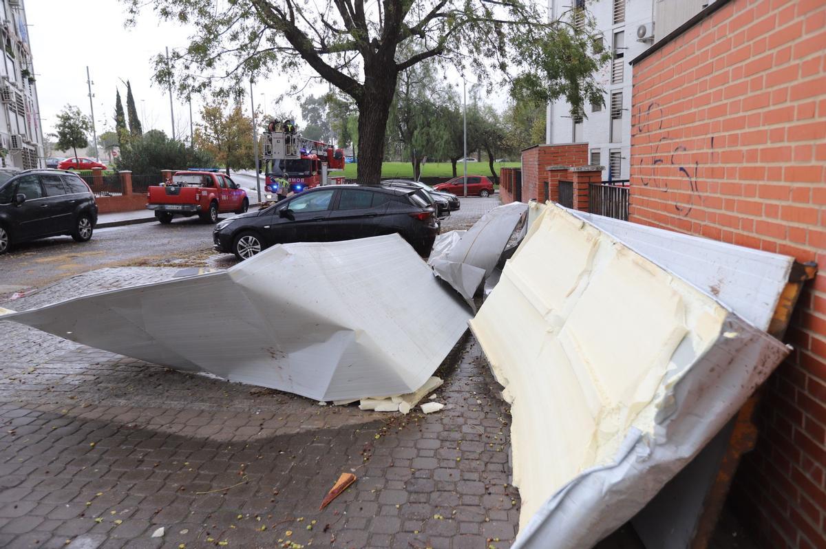 Bomberos en calle Motril