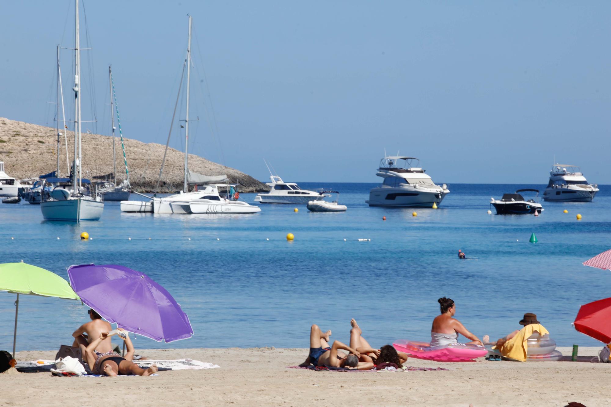 Turismo en Ibiza: Portinatx, destino para adultos