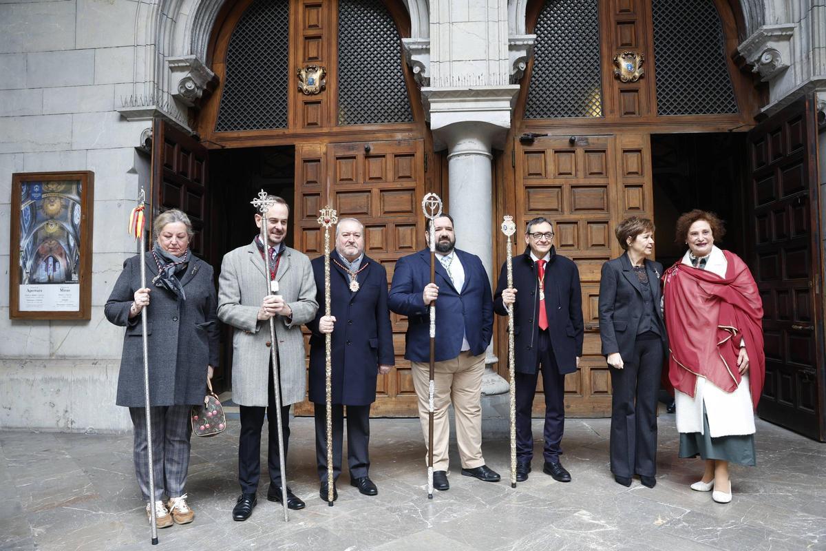 La misa en la basílica de Gijón en honor de Santa Águeda, en imágenes