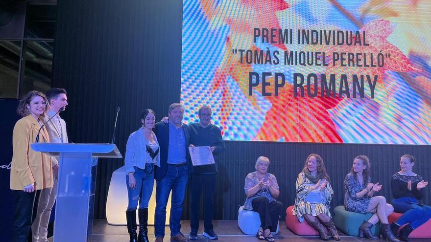 El cuiner Pep Romany mostra el premi individual &quot;Tomàs Miquel Perelló&quot;