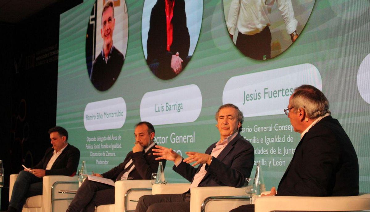 José Luis Pons durante su ponencia en Fitecu. | José Luis Fernández