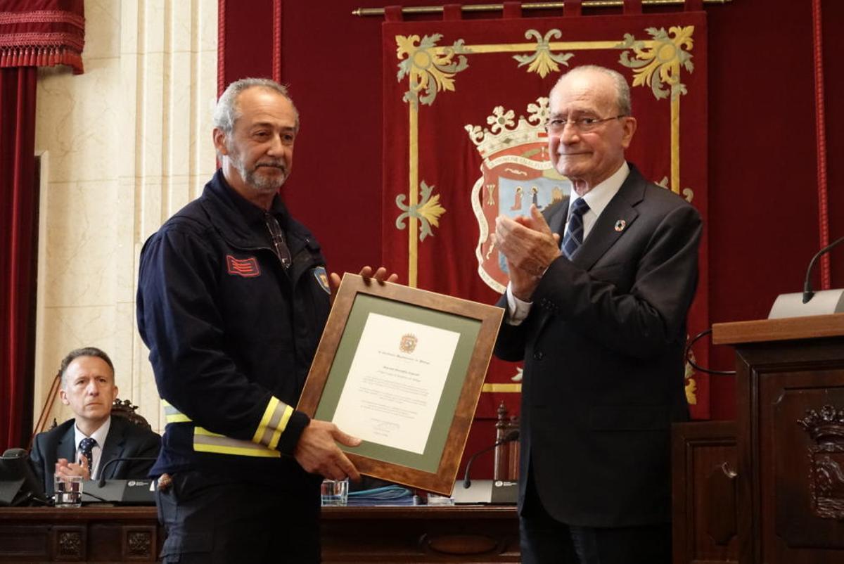 Entrega de las distinciones a los responsables del dispositivo de rescate de Julen.