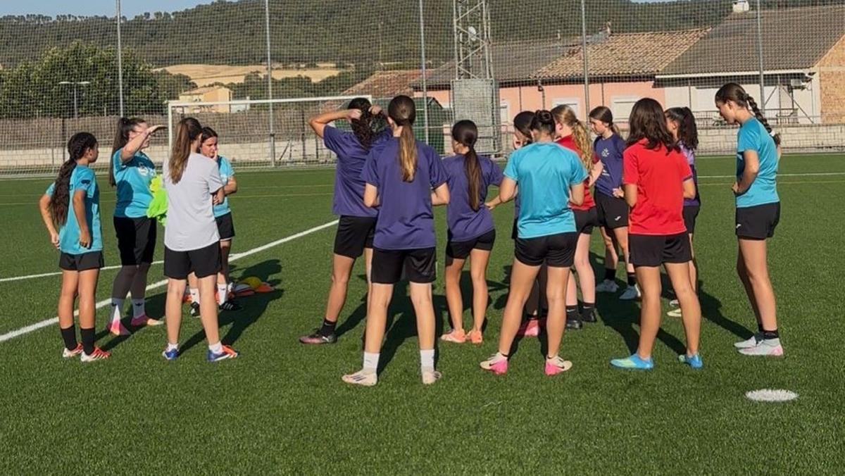 Algunes de les jugadores que van ser a la primera jornada de portes obertes
