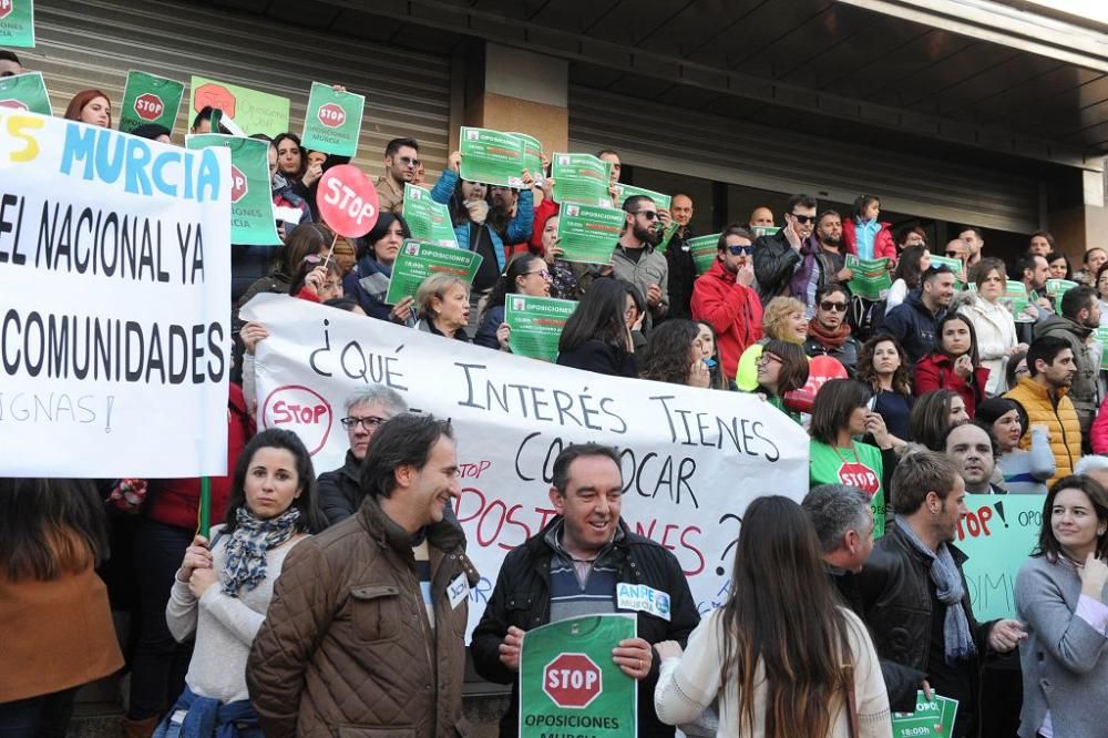 Los interinos dicen 'no' a las oposiciones a maestro