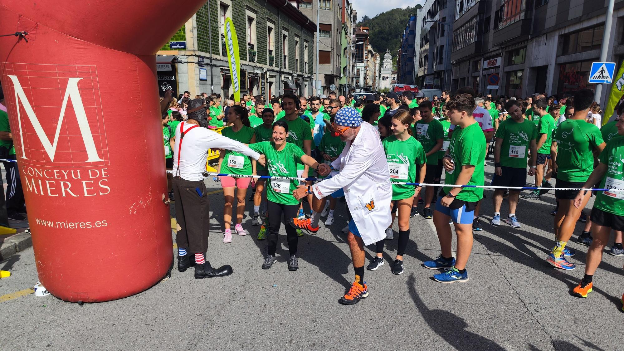 EN IMÁGENES: Asturias se echa a la calle para correr contra el cáncer