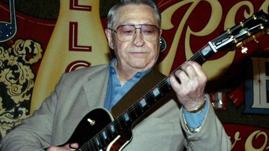 Muere Scotty Moore, legendario guitarrista de Elvis Presley