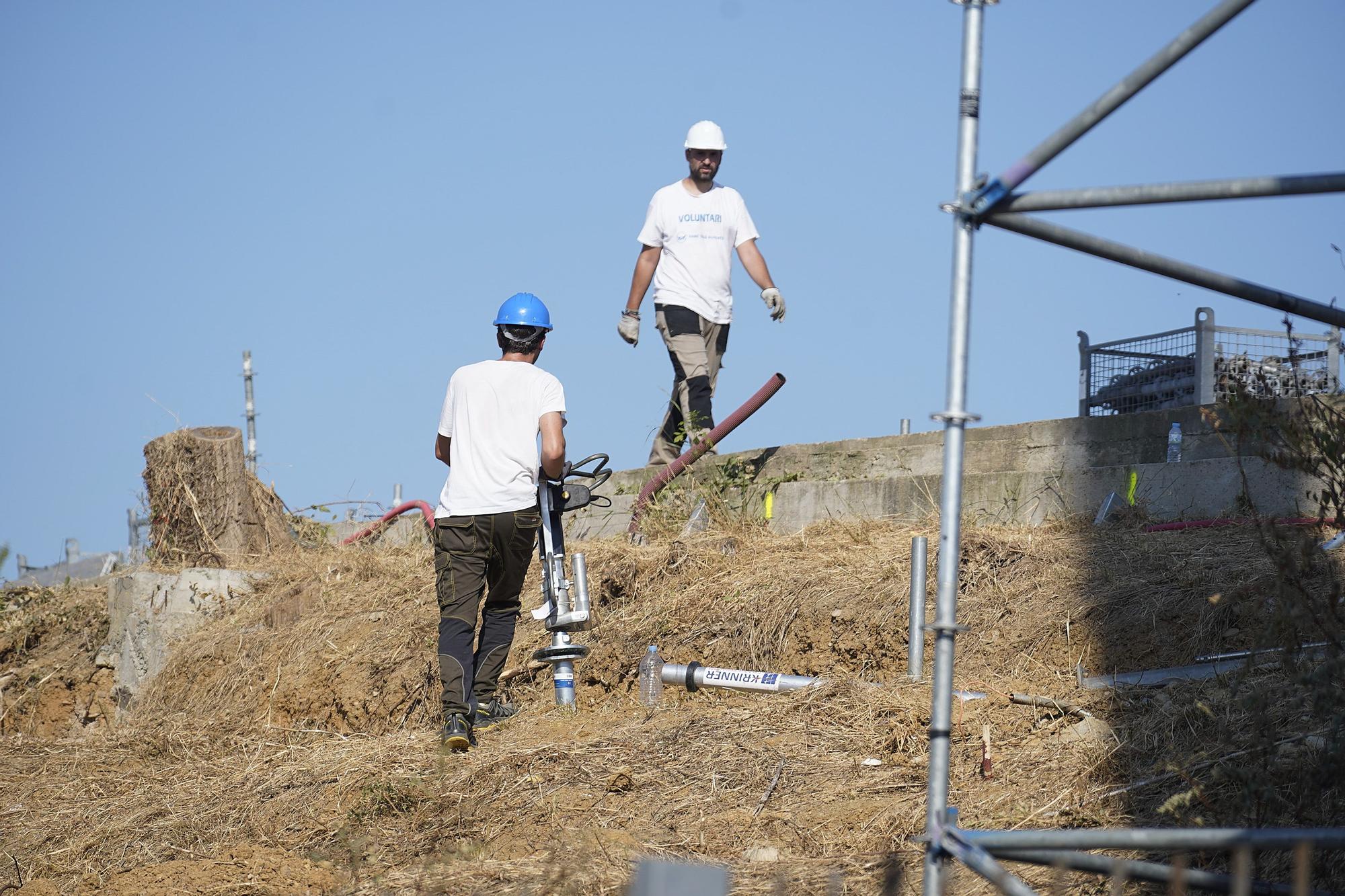 La instal·lació de la graderia supletòria del Gol Nord a Montilivi