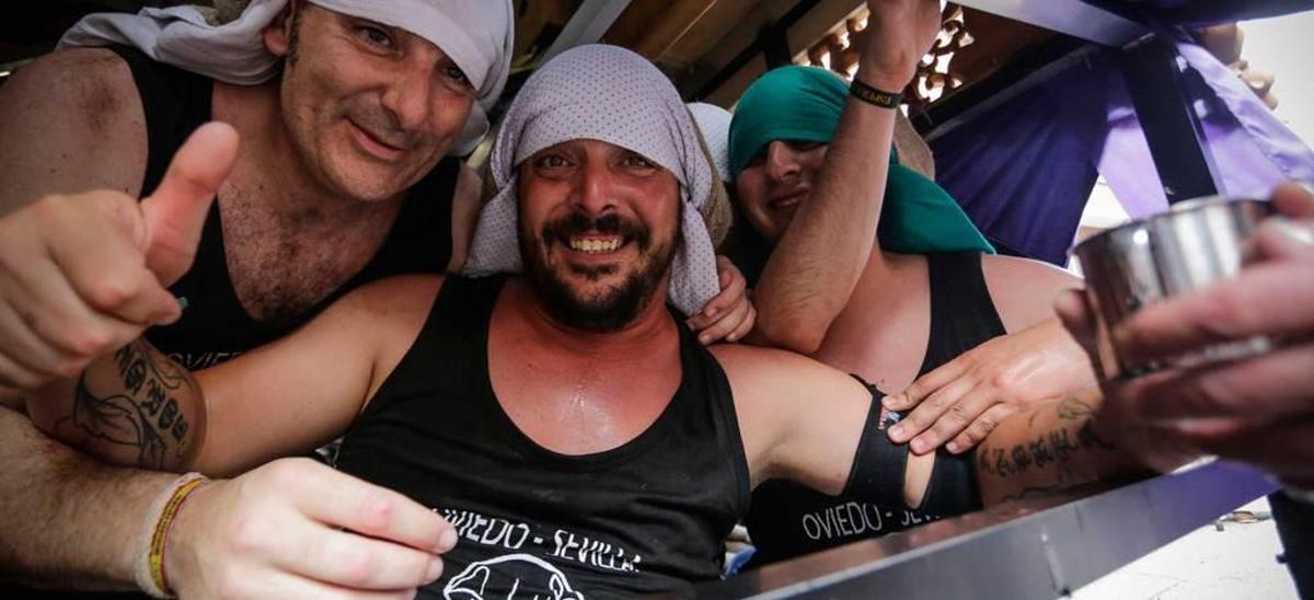 El sol sale para la procesión de junio