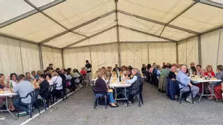 Gran paella para celebrar el asociacionismo en El Pito, Cudillero