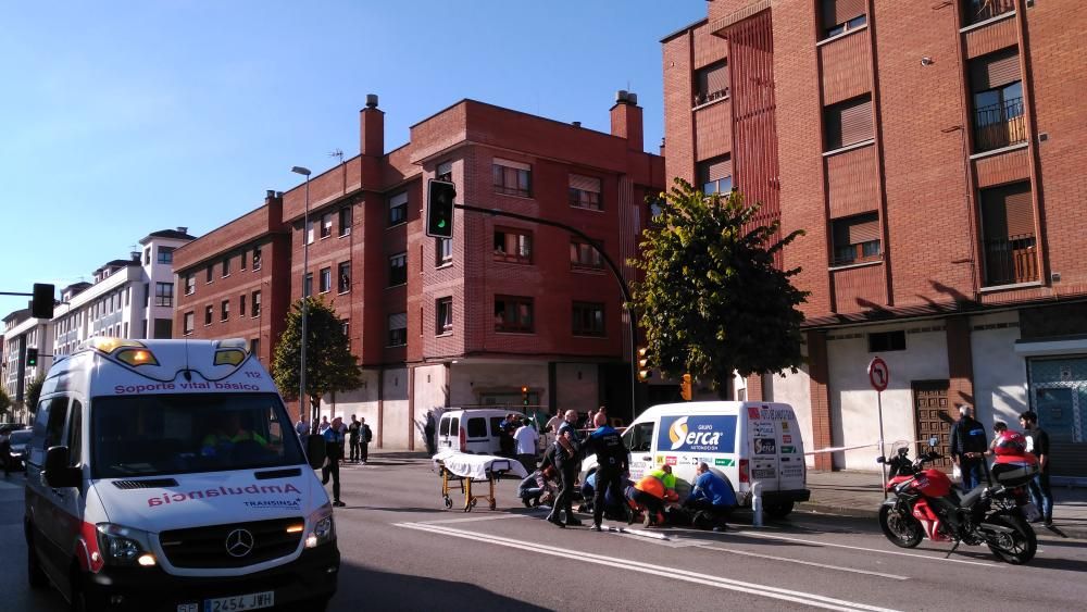 Accidente en Contrueces con dos motoristas heridos