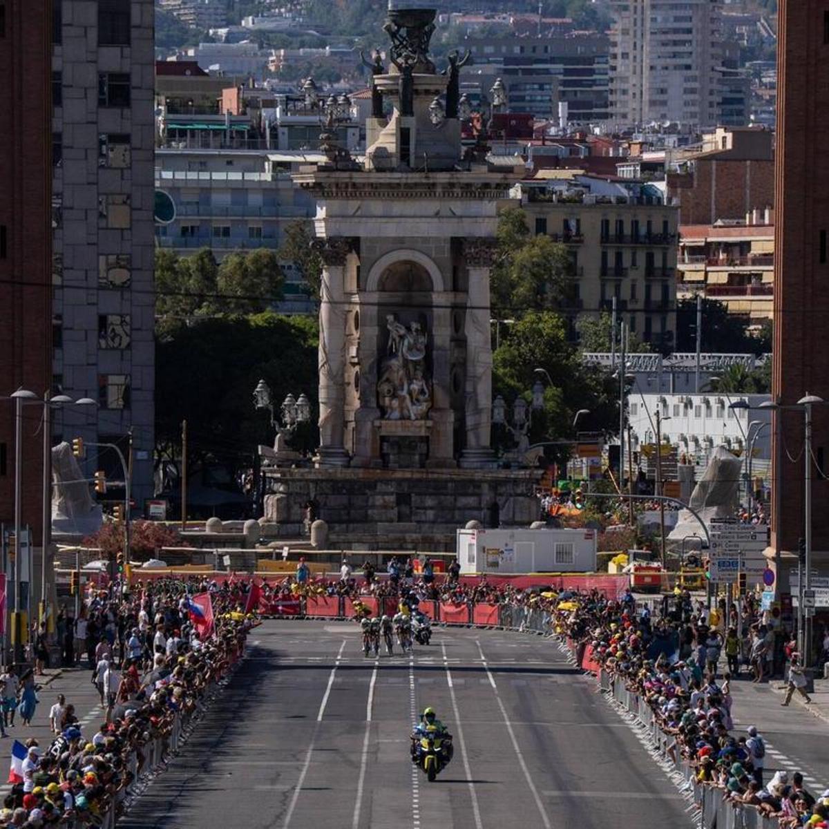 “He cumplido mi sueño”: Barcelona da el pistoletazo de salida al Tour de Francia ante 120.000 espectadores