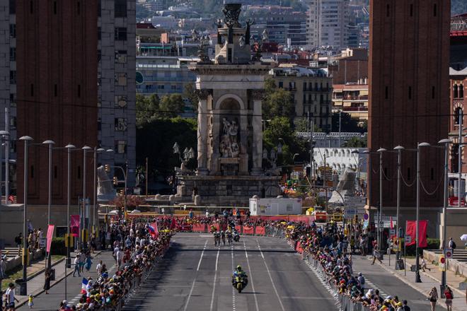 He cumplido mi sueño: Barcelona da el pistoletazo de salida al Tour de Francia ante 120.000 espectadores