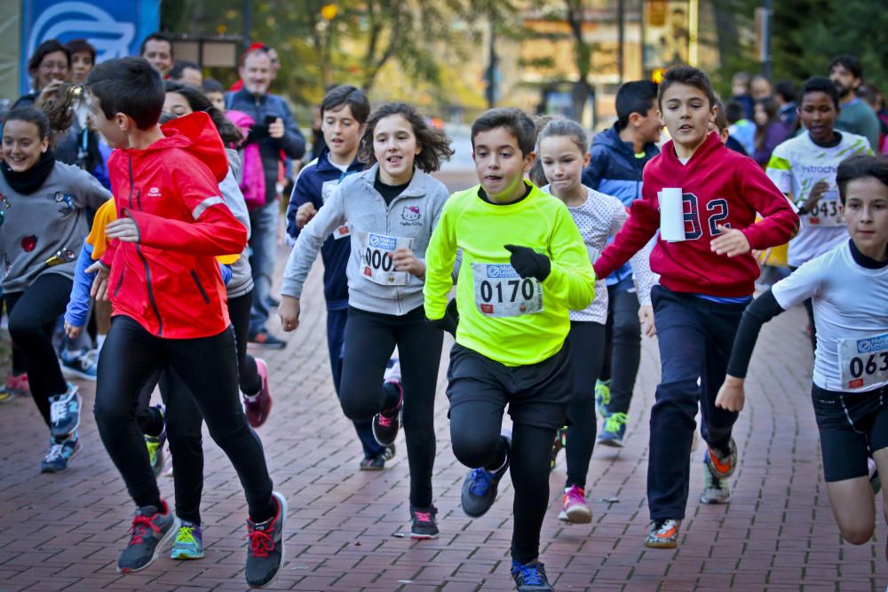 Más de 600 personas participan en la San Silvestre