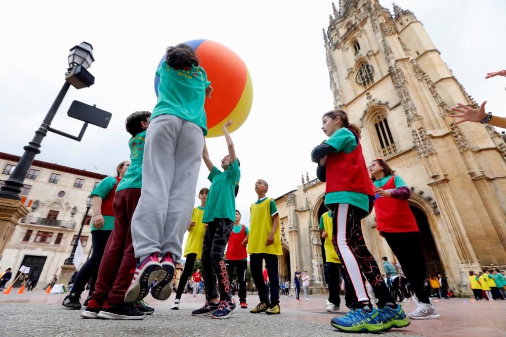 Día de la Educación Física al aire libre en la Plaza de la Catedral