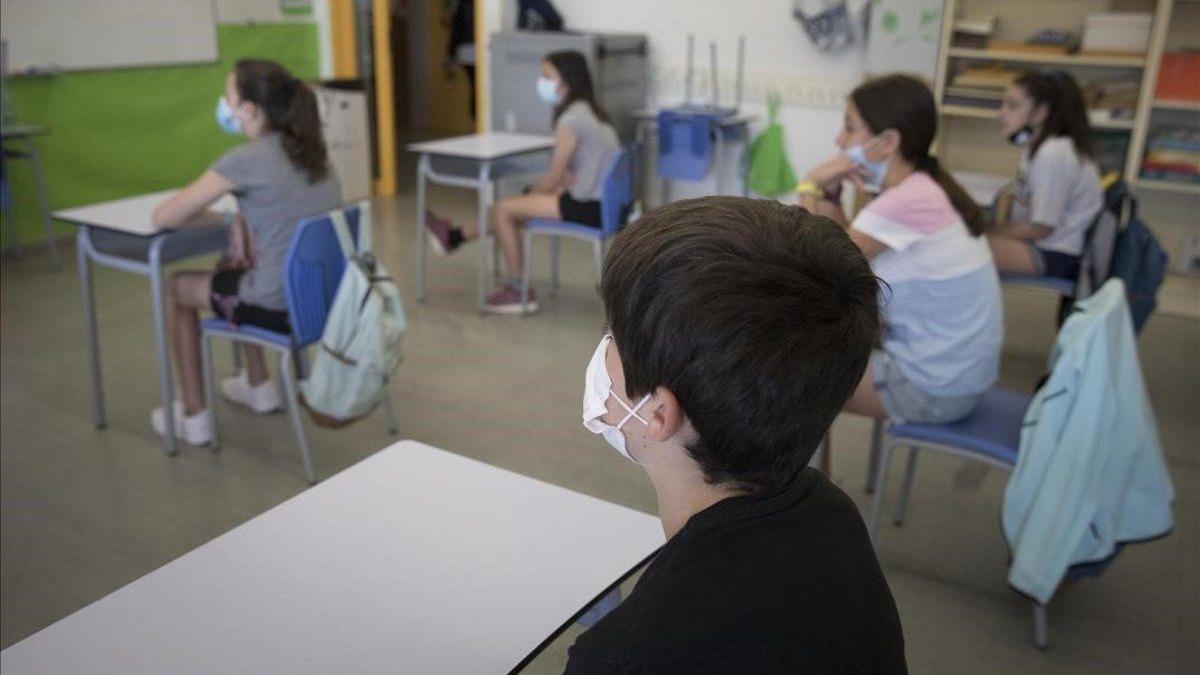 435 positivos en coronavirus entre el alumnado de Canarias y 102 profesores contagiados