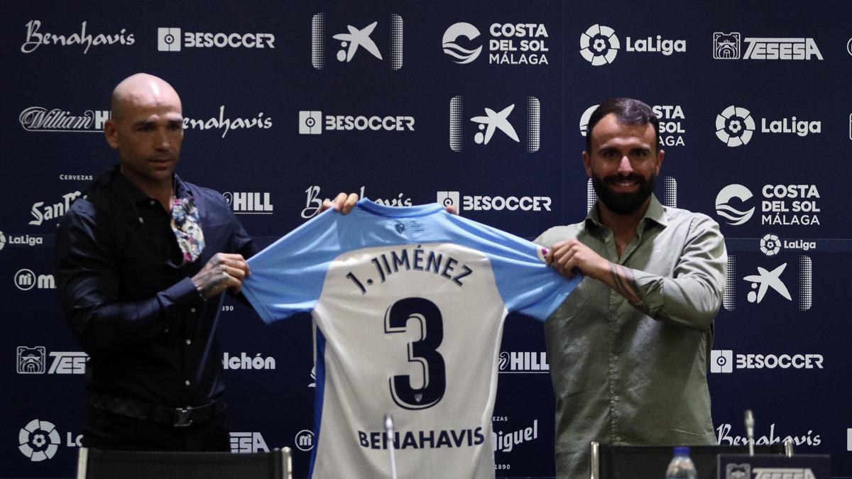 Fotos de la presentación del nuevo jugador del Málaga CF Javi Jiménez