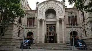 El TSJC ordena a Molins de Rei colgar la bandera española "de forma permanente"