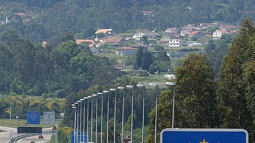 Vehículos circulando en la frontera con Portugal.