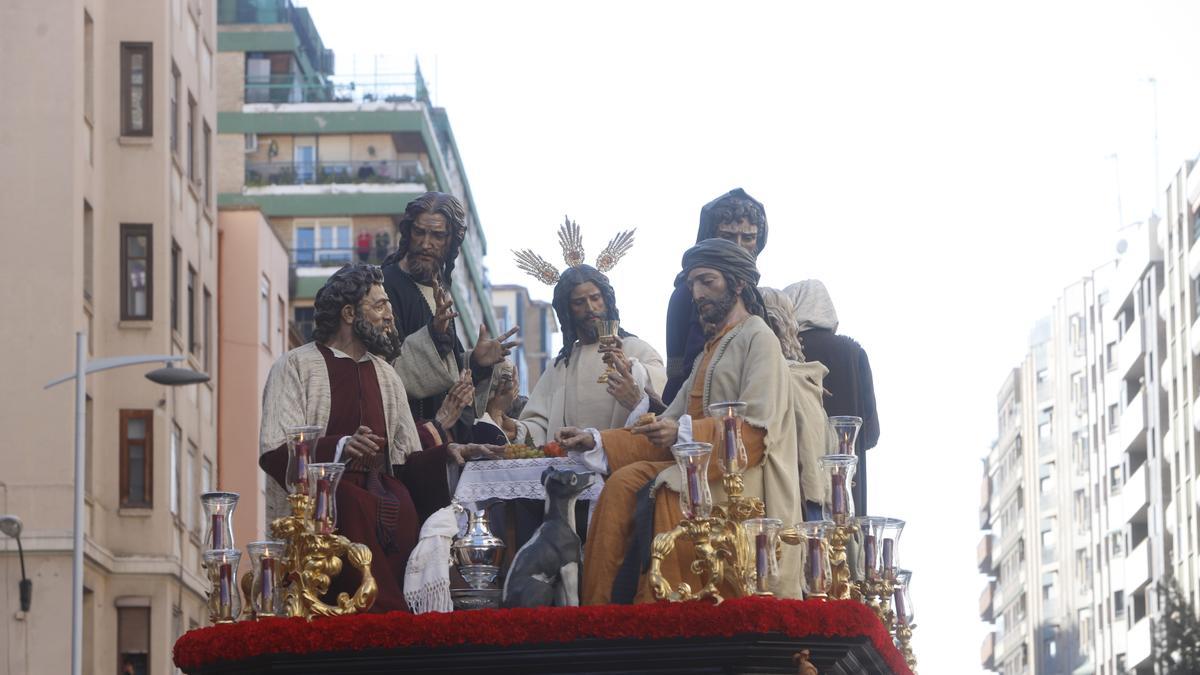 En imágenes | Procesiones del Jueves Santo en Zaragoza