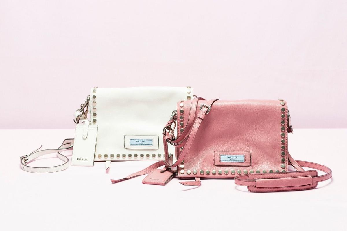 Prada Etiquette, bolsos blanco y rosa