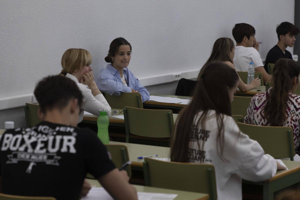 Valencia. VLC. Examenes e selectividad de castellano y de inglés, Escuela de Caminos.