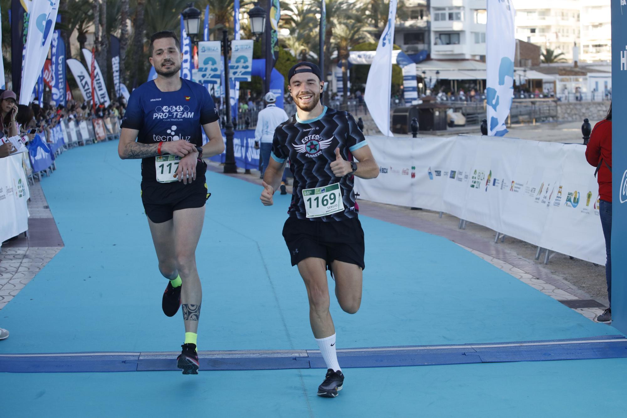 Búscate en nuestra galería de fotos del Santa Eulària Ibiza Marathon