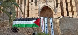 Concentración frente a la Seu en apoyo a Palestina y a los activistas
