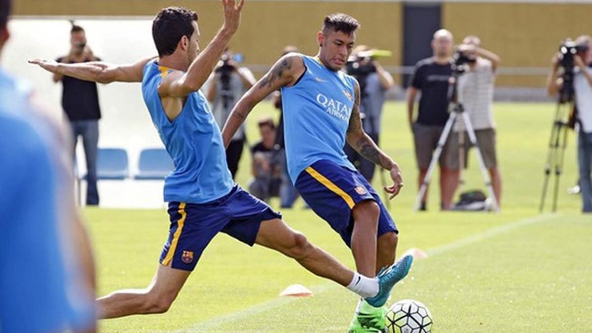 Neymar y Busquets, dos de los internacionales que viajarán con sus selecciones