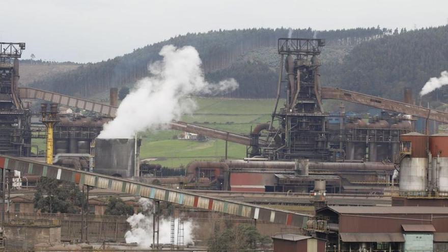 ArcelorMittal quiere activar el horno incendiado con el repunte que el sector espera en Europa desde el verano