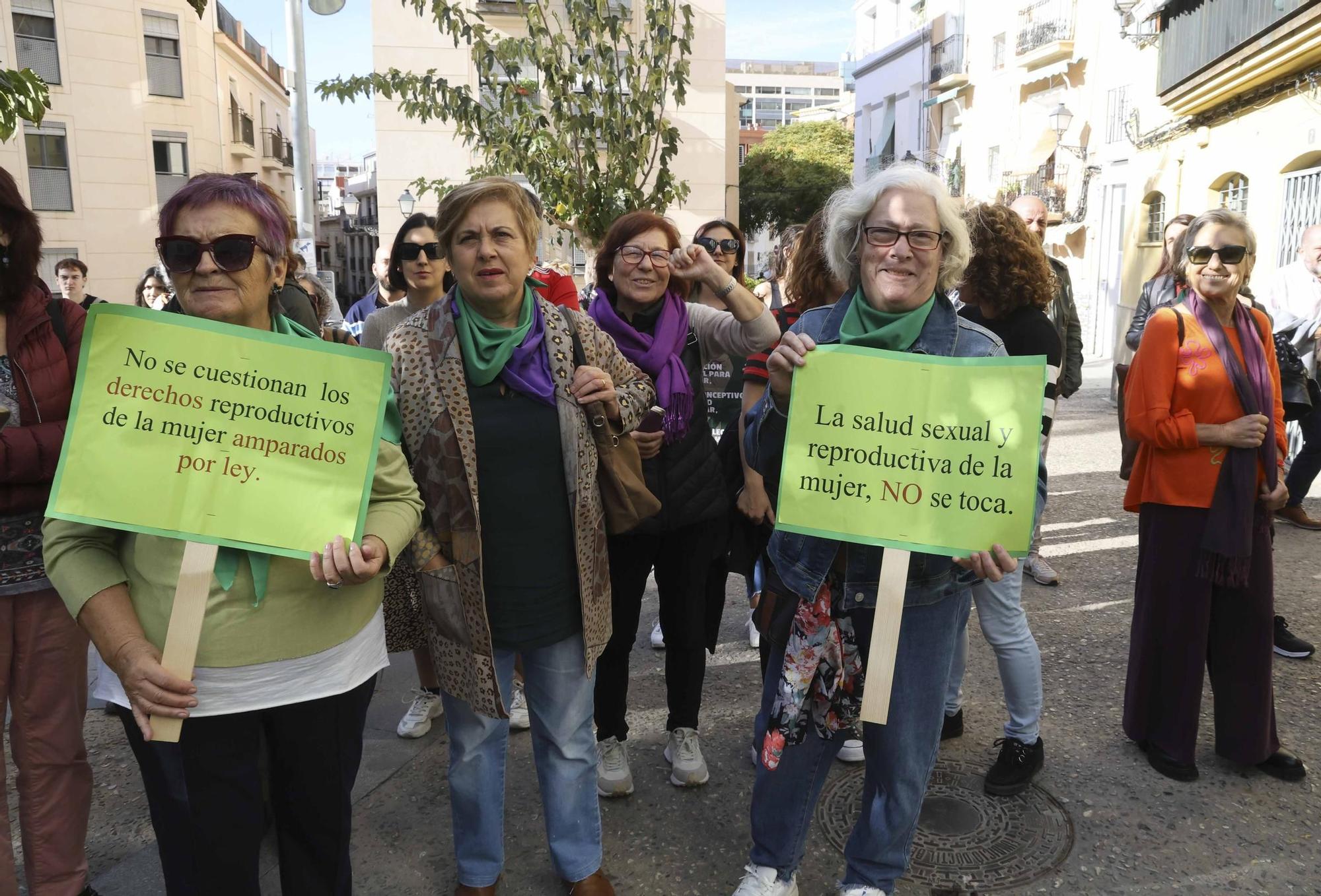 PP y Vox inauguran la polémica oficina "antiaborto" de Alicante entre críticas por "ilegal"