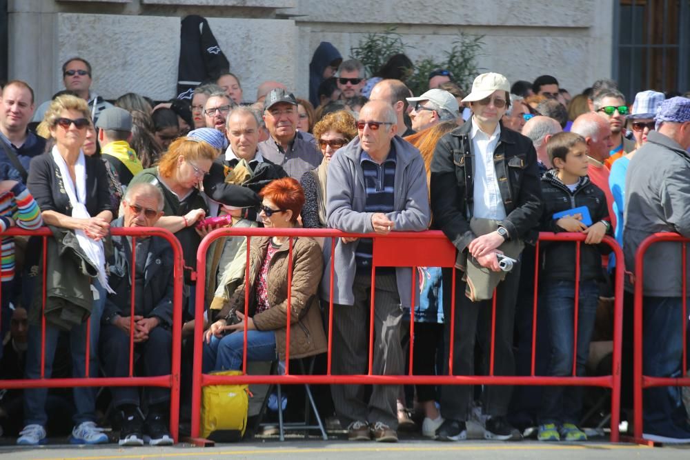 Búscate en la mascletà del 5 de marzo