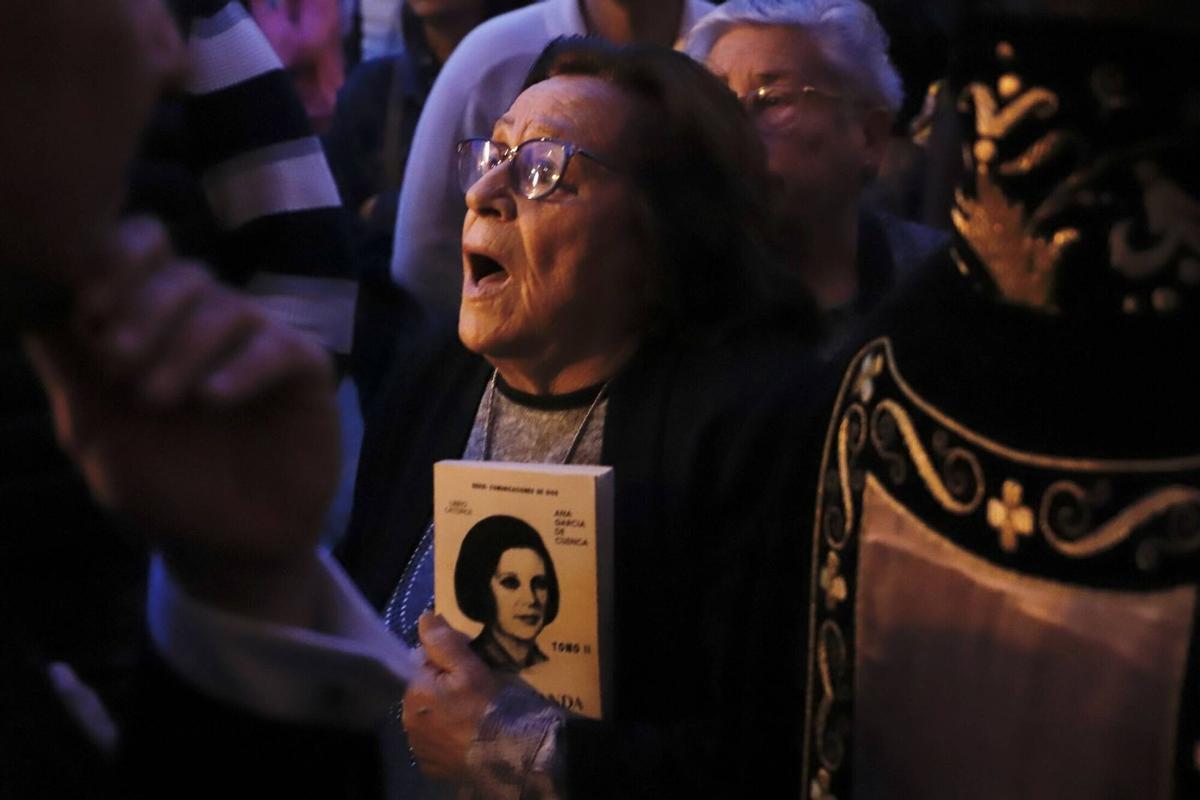 El vía crucis de la Quinta Angustia en Córdoba, en imágenes El vía crucis de la Quinta Angustia en Córdoba, en imágenes