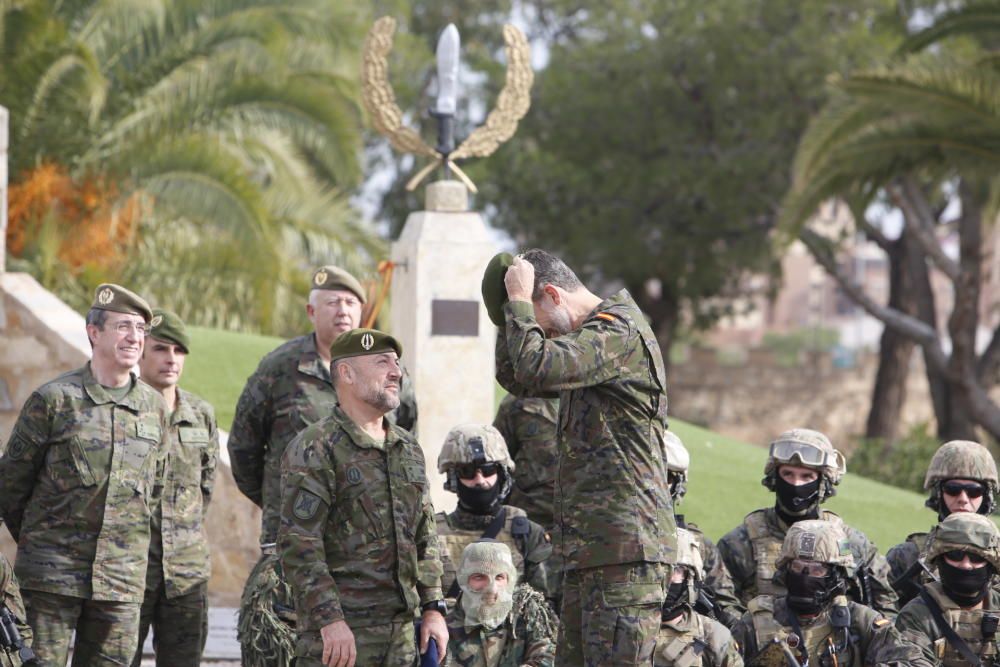 El Rey Felipe VI sigue desde Alicante varias maniobras del Mando de Operaciones Especiales