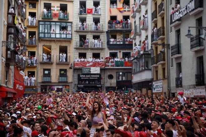 San Fermin festival (152155113).jpg