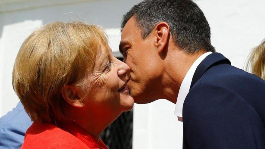 Sánchez y Merkel acuerdan aumentar la ayuda a Marruecos para frenar la ola migratoria