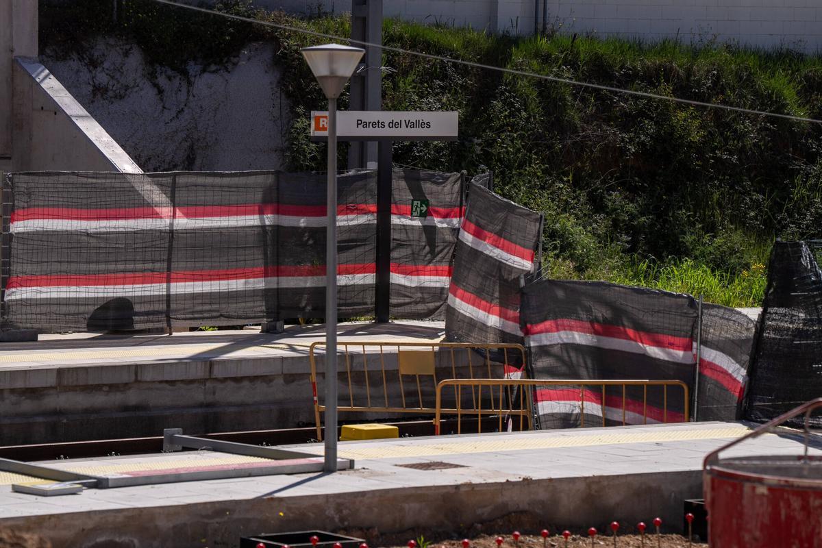 Obras en la estación de Parets del Vallès.