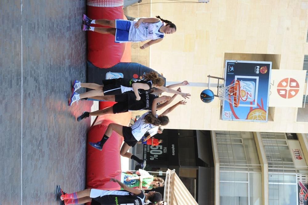 Baloncesto 3x3 en la Plaza Belluga