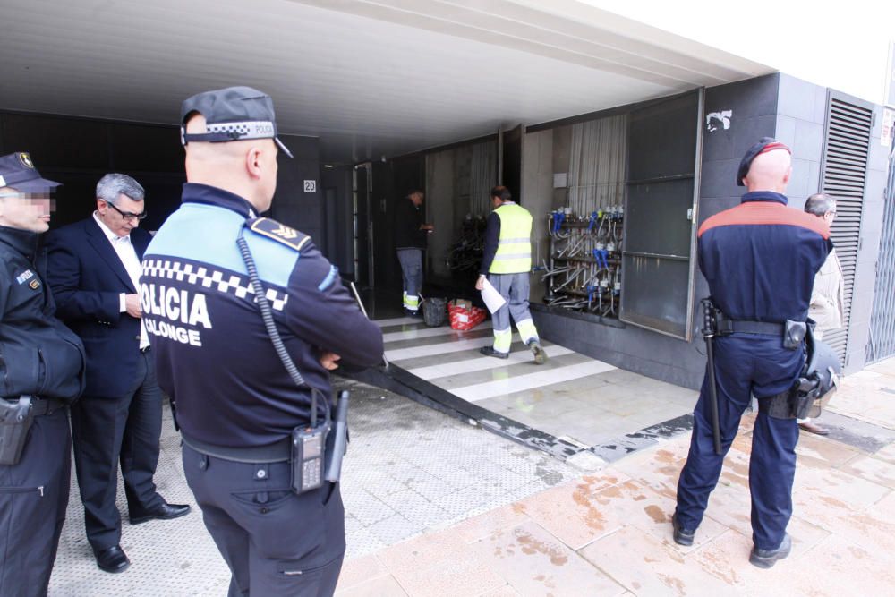 Operació policial en un bloc ocupat a Calonge