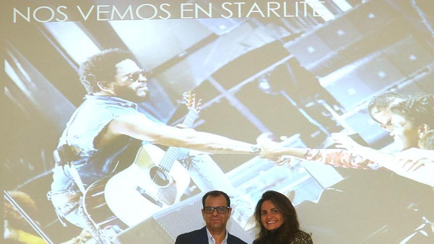 El director de La Opinión de Málaga, Juande Mellado, y la directora de Starlite, Sandra García-Sanjuan