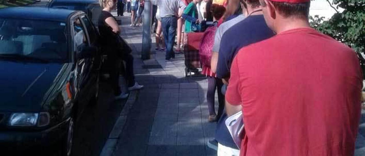 Un banco de libros, ayer, en Pontevedra.