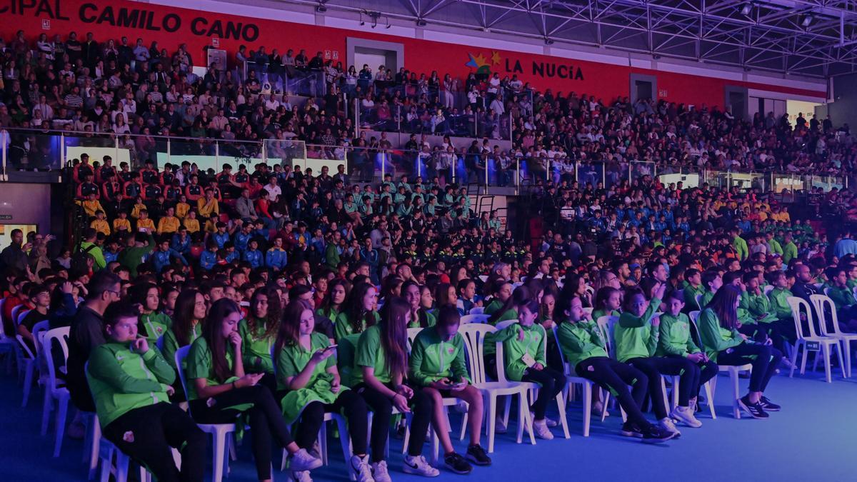 El pabellón Camilo Cano de La Nucía estuvo repleto de jóvenes jugadores y jugadoras