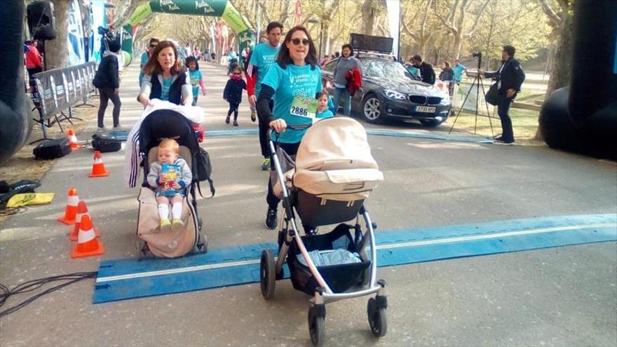 La mañana se tiñe de azul