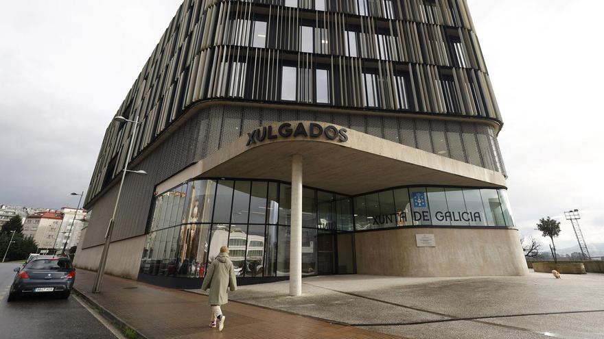 Edificio del complejo judicial de A Parda.