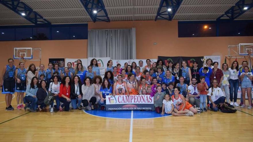 La Liga Basket Fem +35, el punto de encuentro de las veteranas del  baloncesto - La Opinión de Málaga