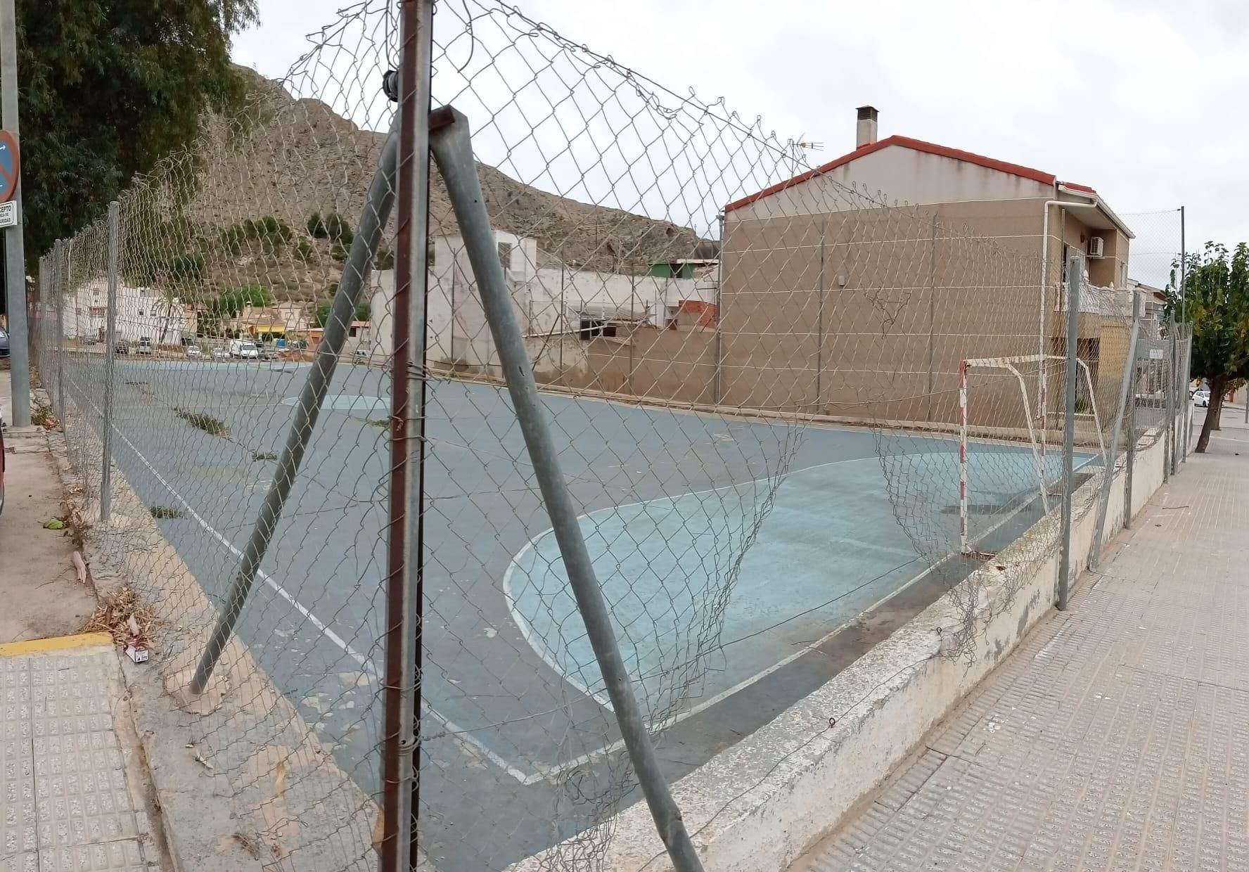 Deficiencias en parques infatiles y zonas de juego de Orihuela