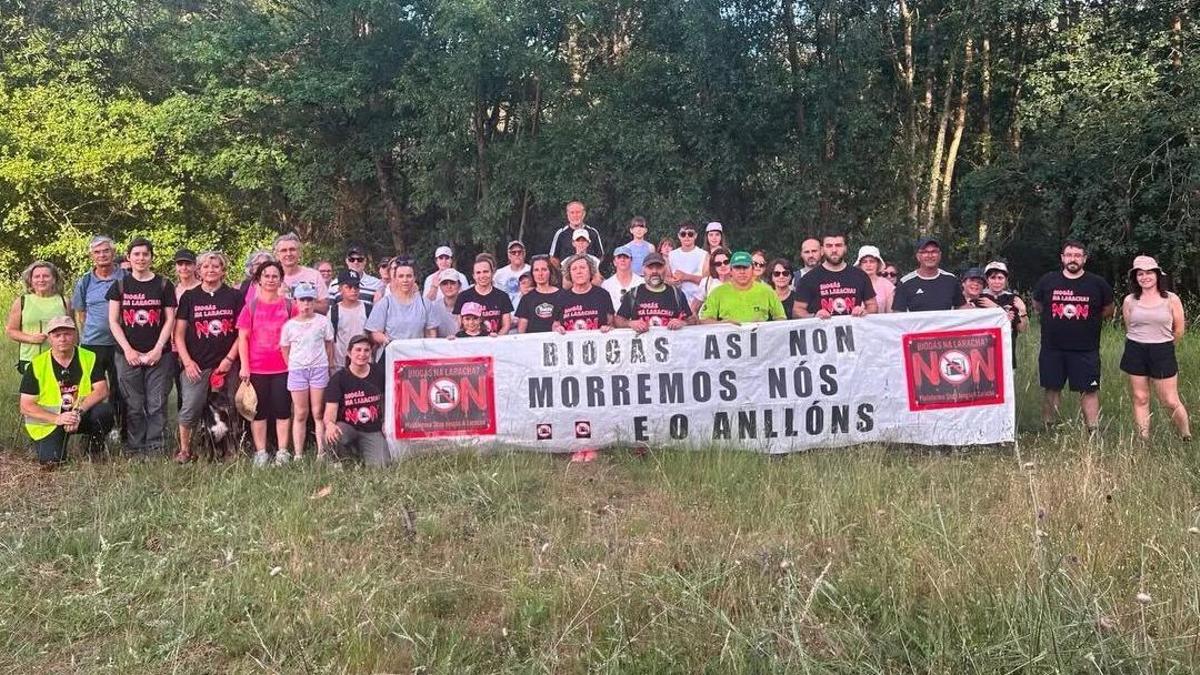 Miembros de la Plataforma Stop Biogás A Laracha