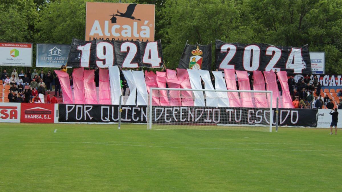 La RSD Alcalá celebró su centenario en un día para el recuerdo de todos los alcalaínos
