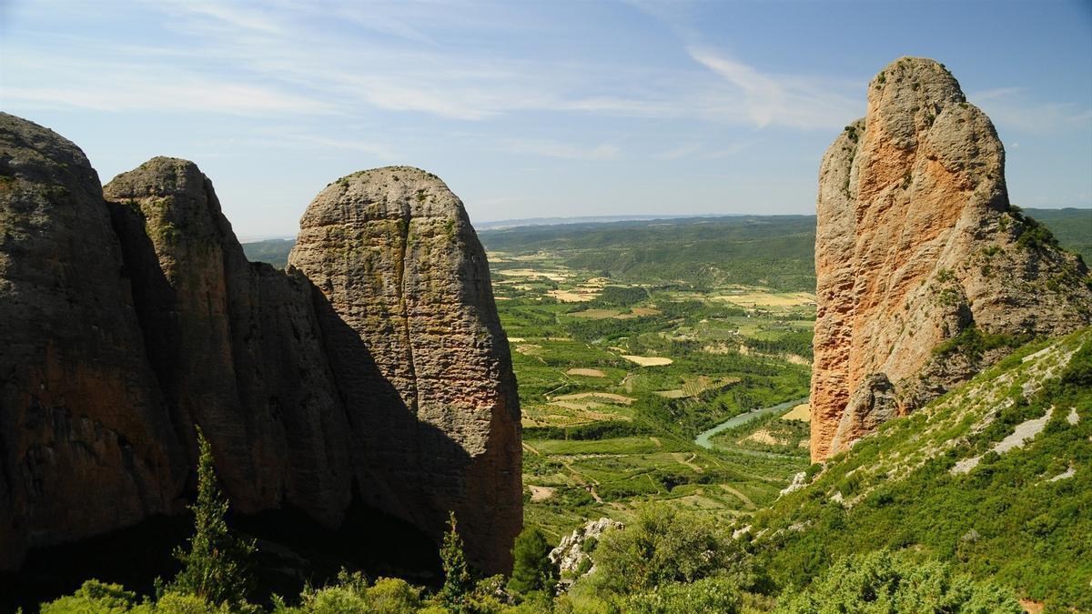 Monumento Natural de los Mallos de Riglos, Agüero y Peña Rueba.